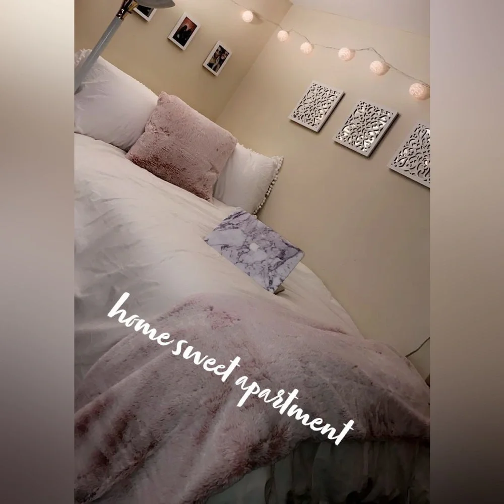 Pom Pom Comforter Cover & Pillowcase Set